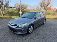 Gebraucht Hyundai i30 Edition 90 PS (66 kW) 2012 Grau Kombi