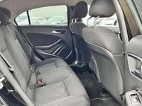 Gebraucht Mercedes A180 122 PS (89 kW) 2014 Schwarz nachtschwarz unilack Limousine