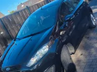 Gebraucht Ford Fiesta SYNC Edition 101 PS (74 kW) 2014 Schwarz Kleinwagen