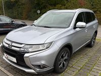 Gebraucht Mitsubishi Outlander Top 150 PS (110 kW) 2018 Cool silver SUV