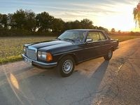 Gebraucht Mercedes 230 136 PS (100 kW) 1981 Blau Coupé