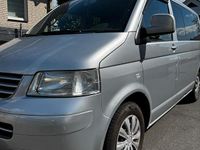 Gebraucht VW Caravelle 129 PS (94 kW) 2005 Silber Van / Kleinbus