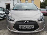 Gebraucht Hyundai i20 Space Plus 125 PS (91 kW) 2018 Beige Van / Kleinbus
