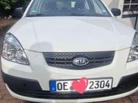 Gebraucht Kia Rio Basis 97 PS (71 kW) 2009 Weiß Limousine