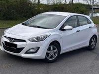 Gebraucht Hyundai i30 Classic 99 PS (72 kW) 2013 Creamy white Kleinwagen