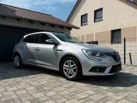 Gebraucht Renault Mégane 100 PS (73 kW) 2016 Silber Limousine