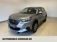 Gebraucht Peugeot e-2008 100 kW (136 PS) 2022 Artense grau (metallic) SUV