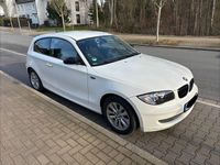 Gebraucht BMW 116 122 PS (89 kW) 2009 Weiß Kleinwagen