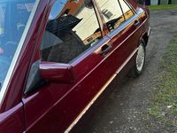 Gebraucht Mercedes 190 126 PS (92 kW) 1992 Andere farben Limousine