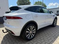 Gebraucht Jaguar E-Pace Chequered Flag 179 PS (131 kW) 2021 Weiß SUV