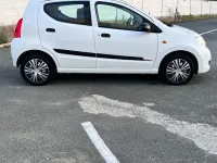 Gebraucht Suzuki Alto Basic 68 PS (50 kW) 2012 Weiß Kleinwagen