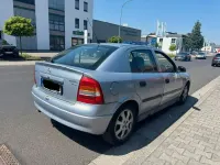 Usado Opel Astra Comfort 101 HP (74 kW) 2001 Prateado Sedan
