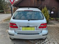 Gebraucht Mercedes B180 109 PS (80 kW) 2010 Silber Van / Kleinbus