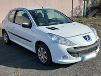 Gebraucht Peugeot 206+ 75 PS (55 kW) 2010 Weiß Kleinwagen