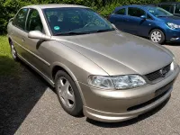 Gebraucht Opel Vectra OPC 101 PS (74 kW) 1998 Gold Limousine