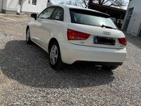 Gebraucht Audi A1 Attraction 86 PS (63 kW) 2009 Weiß Kleinwagen