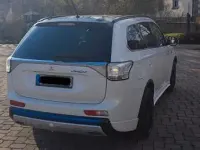 Gebraucht Mitsubishi Outlander P-HEV 203 PS (149 kW) 2014 Weiß SUV