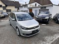 Gebraucht VW Touran Highline 140 PS (102 kW) 2010 Gold Van / Kleinbus