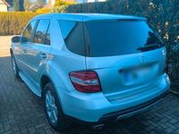 Gebraucht Mercedes ML280 190 PS (139 kW) 2006 Silber SUV