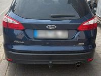 Gebraucht Ford Focus Titanium 182 PS (133 kW) 2012 Blau Kombi