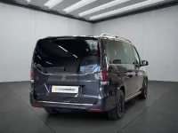 Gebraucht Mercedes V300 237 PS (174 kW) 2025 Grau Van / Kleinbus