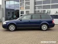 Gebraucht VW Passat 102 PS (75 kW) 2004 Blau Kombi
