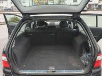 Używany Mercedes E280 Classic 190 KM (139 kW) 2006 Czarny Kombi