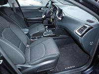 Gebraucht Kia Ceed Vision 120 PS (88 kW) 2018 Schwarz Kleinwagen