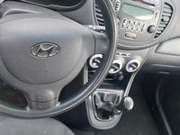 Gebraucht Hyundai i10 66 PS (48 kW) 2010 Weiß Kleinwagen
