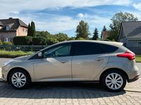 Usata Ford Focus 125 CV (91 kW) 2015 Beige Station wagon
