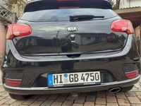 Usado Kia Ceed DREAM-TEAM Edition 101 HP (74 kW) 2017 Preto Citadino