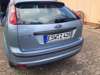 Gebraucht Ford Focus Trend 101 PS (74 kW) 2005 Blau Limousine