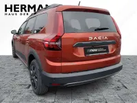 Gebraucht Dacia Jogger Expression 110 PS (80 kW) 2025 Braun Van / Kleinbus