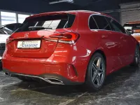 Gebraucht Mercedes A200 AMG line 150 PS (110 kW) 2021 Rot Limousine