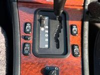 Gebraucht Mercedes 230 150 PS (110 kW) 1995 Grün Limousine