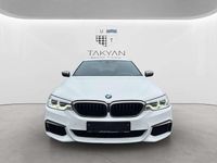 Gebraucht BMW 550 M Sport 400 PS (294 kW) 2018 Alpinweiss iii Limousine