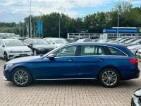 Gebraucht Mercedes C180 Avantgarde 156 PS (114 kW) 2015 Blau Limousine
