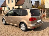 Gebraucht VW Touran Match 105 PS (77 kW) 2012 Braun Van / Kleinbus