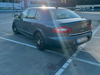 Gebraucht Skoda Superb 170 PS (125 kW) 2009 Grau Limousine
