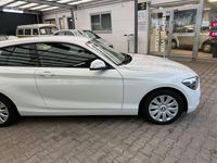 Gebraucht BMW 114 102 PS (75 kW) 2014 Weiß Kleinwagen