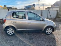 Gebraucht Toyota Yaris 65 PS (47 kW) 2005 Grau Kleinwagen