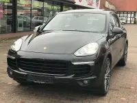 Gebraucht Porsche Cayenne Turbo 262 PS (192 kW) 2015 Tiefschwarz SUV