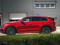 Gebraucht VW Touareg Elegance 286 PS (210 kW) 2023 Rot SUV