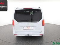 Gebraucht Mercedes V300 237 PS (174 kW) 2024 Bergkristallweiß Van / Kleinbus