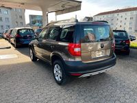 Gebraucht Skoda Yeti Ambition 105 PS (77 kW) 2013 Braun SUV