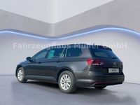 Usata VW Passat Basis 122 CV (89 kW) 2022 Grigio Station wagon
