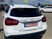 gebraucht Mercedes GLA220 GLA 2204Matic 1.HAND LED NAVI KAMERA KEYLESS