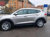 Gebraucht Hyundai Tucson Select 132 PS (97 kW) 2019 White sand / met SUV