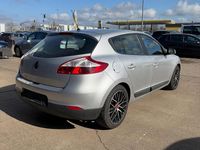 Gebraucht Renault Mégane 101 PS (74 kW) 2013 Silber Limousine