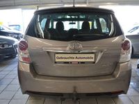 Gebraucht Toyota Verso Skyview Edition 111 PS (81 kW) 2015 Grau Van / Kleinbus